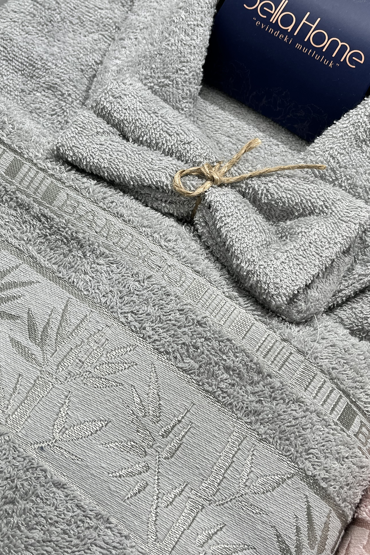 Picture of Elmas Bambu 10 Parça Aile Bornoz Takımı Gri Pudra