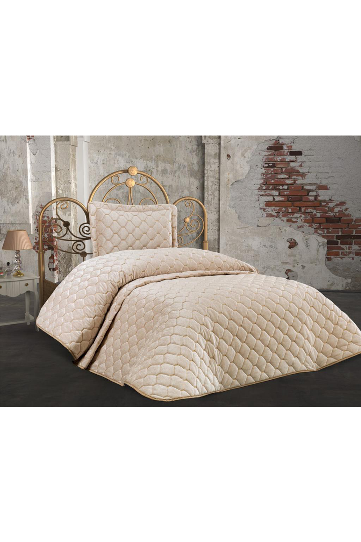 Picture of Lima Kadife Dolgulu Tek Kişilik Yatak Örtüsü Cappucino
