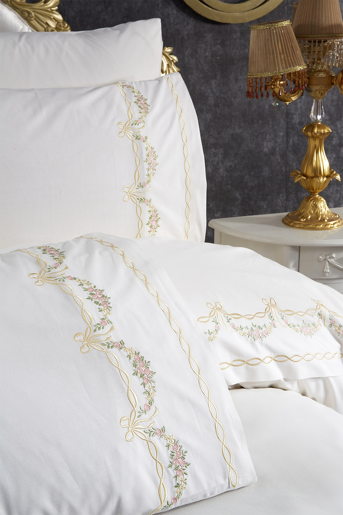 Picture of Yasmin Nakışlı 6 Parça Nevresim Takımı Krem