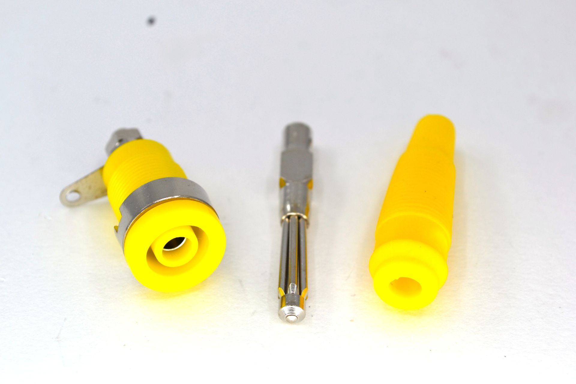 Picture of Sarı Gömme Born Klemens Silikonlu Banana Jak Erkek Dişi Takım