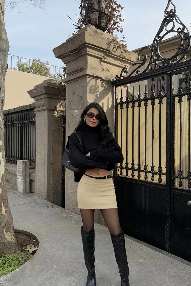 Picture of Cream Pocket Detail Belted Skirt