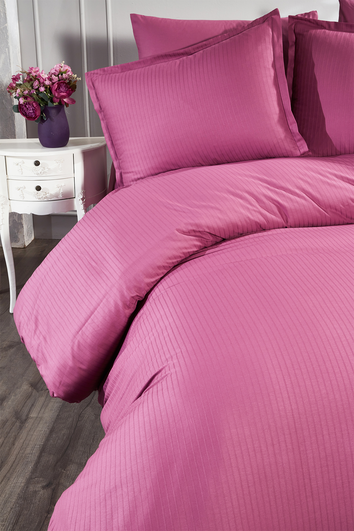 Picture of Satin Zarif Armürlü Çift Kişilik Nevresim Takımı Mürdüm