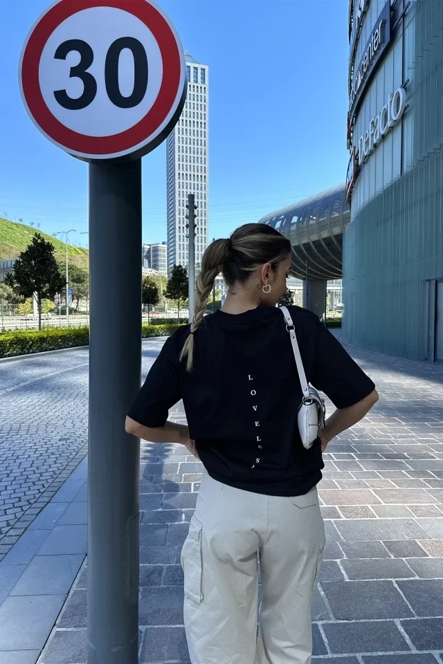 Picture of Black Loveless Written T-Shirt