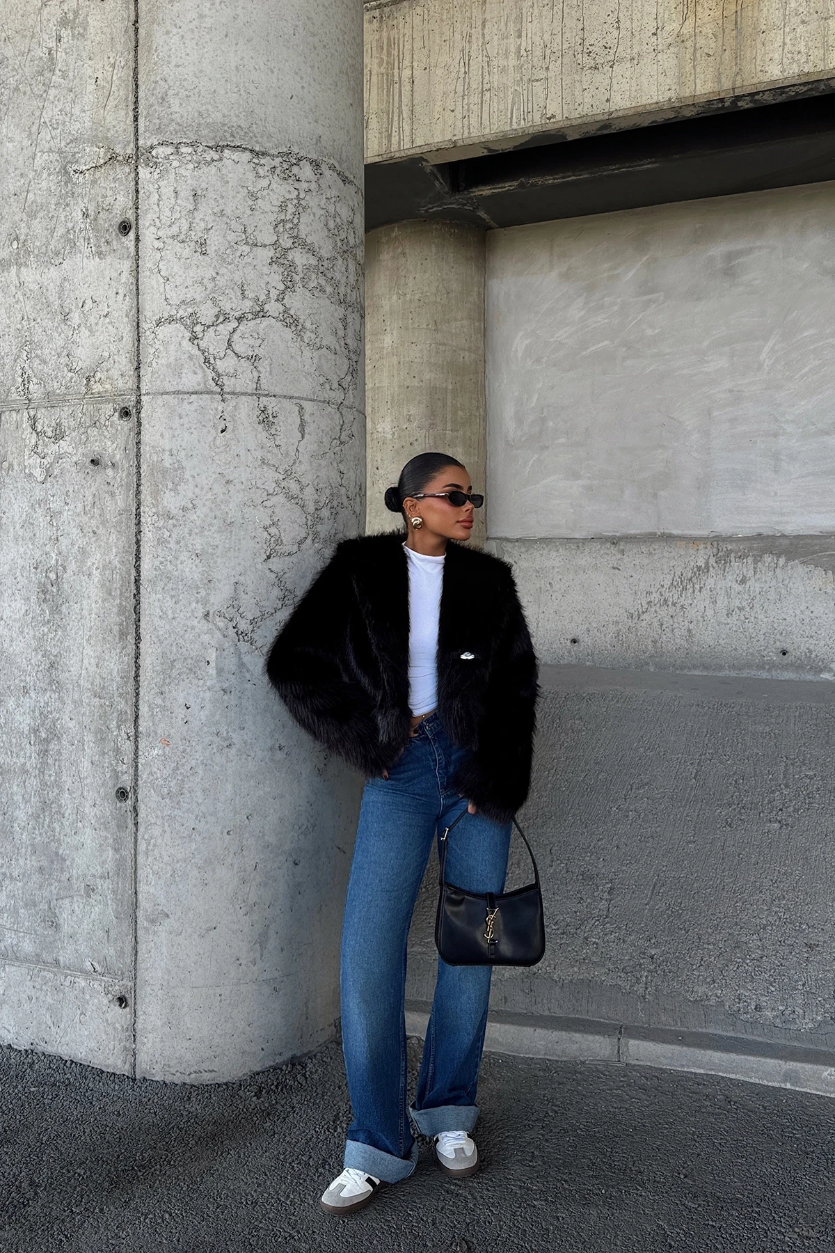 Picture of Black Hooded Fur