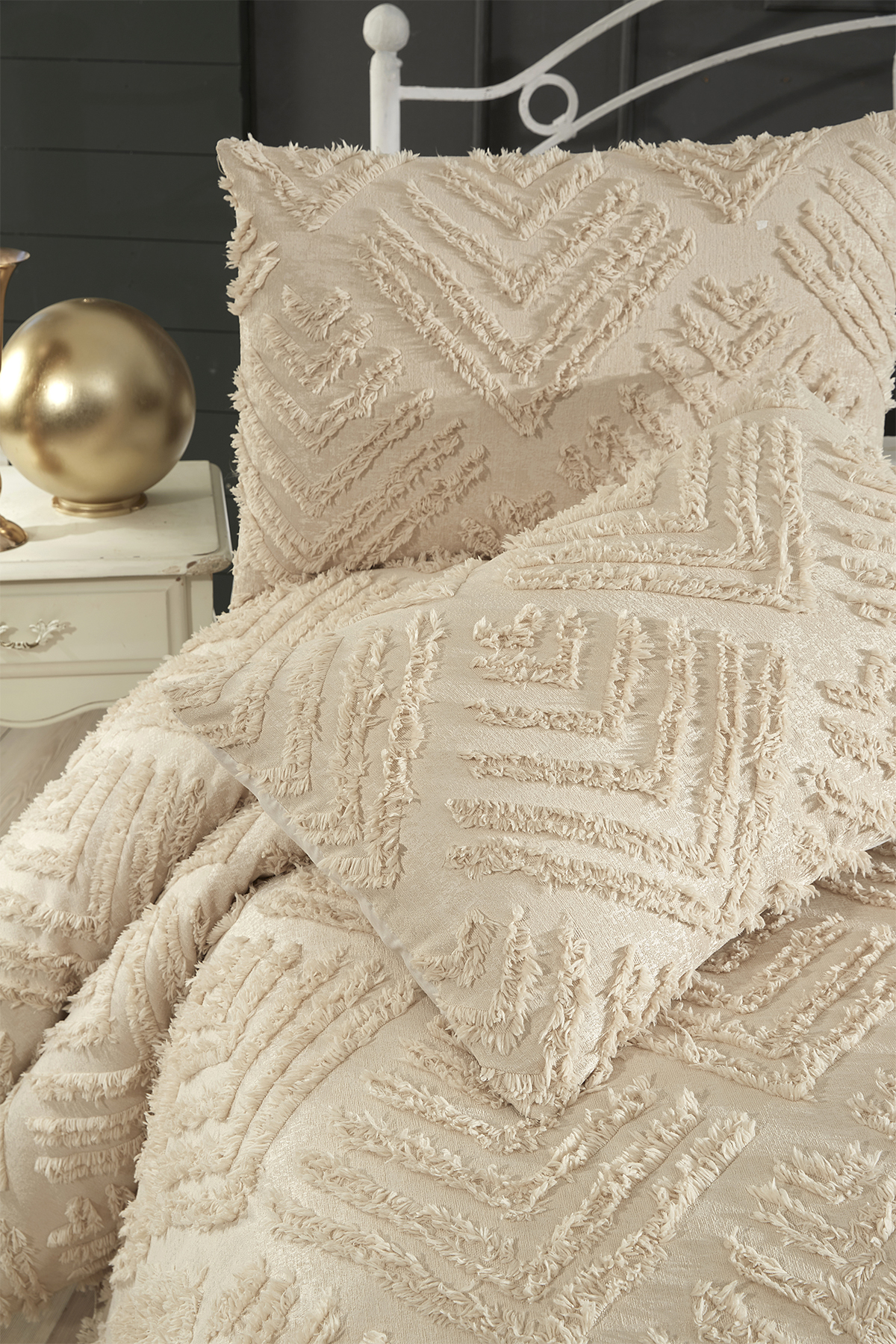 Picture of Çeyiz Diyarı Pine 3 Parça Çift Kişilik Pike Takımı Bej