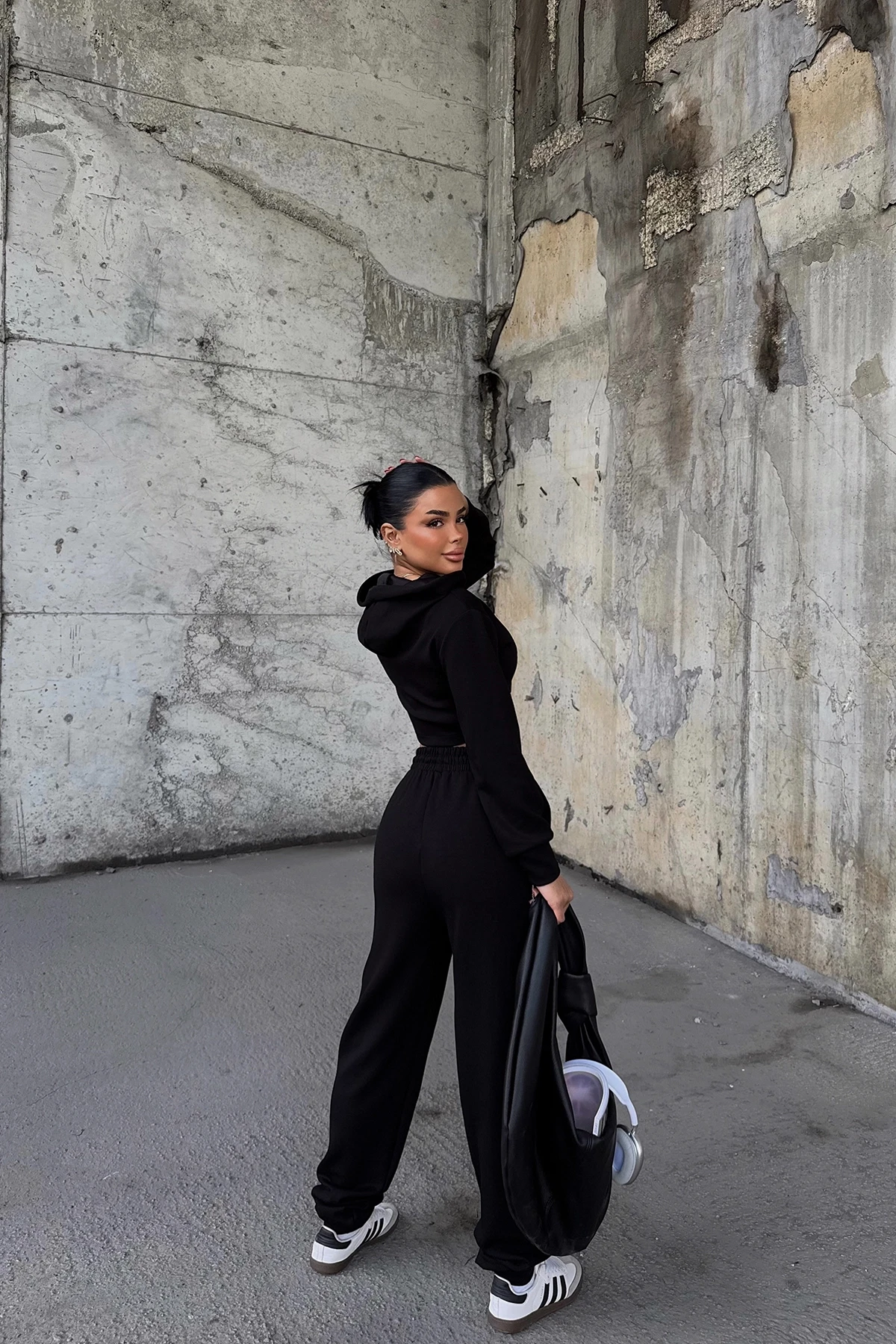 Picture of Black Hooded Set