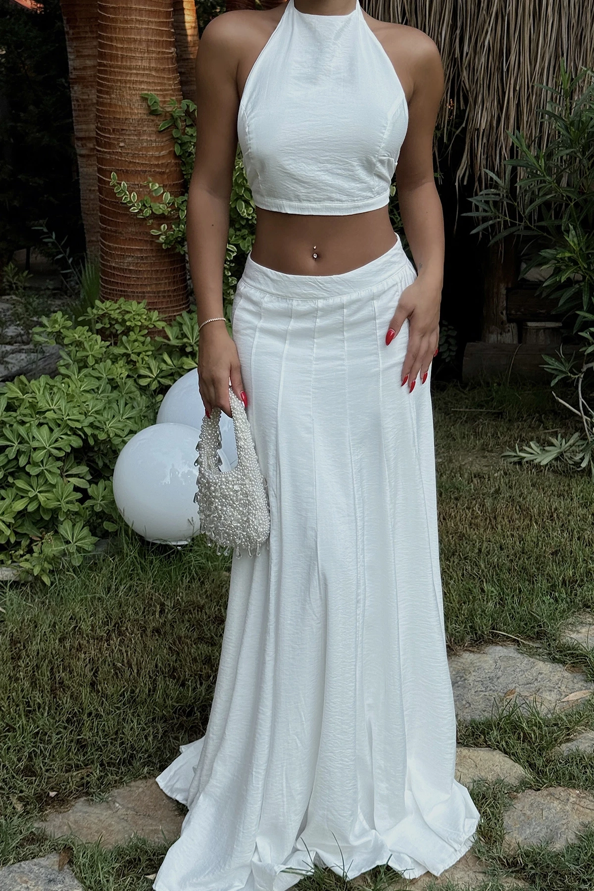 Picture of White Skirt Suit