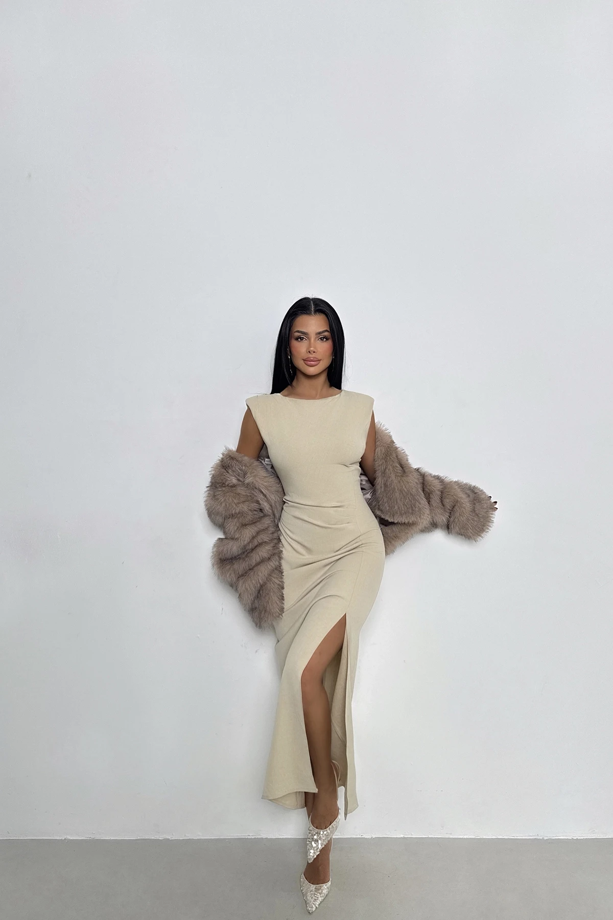 Picture of Beige Basic Midi Dress