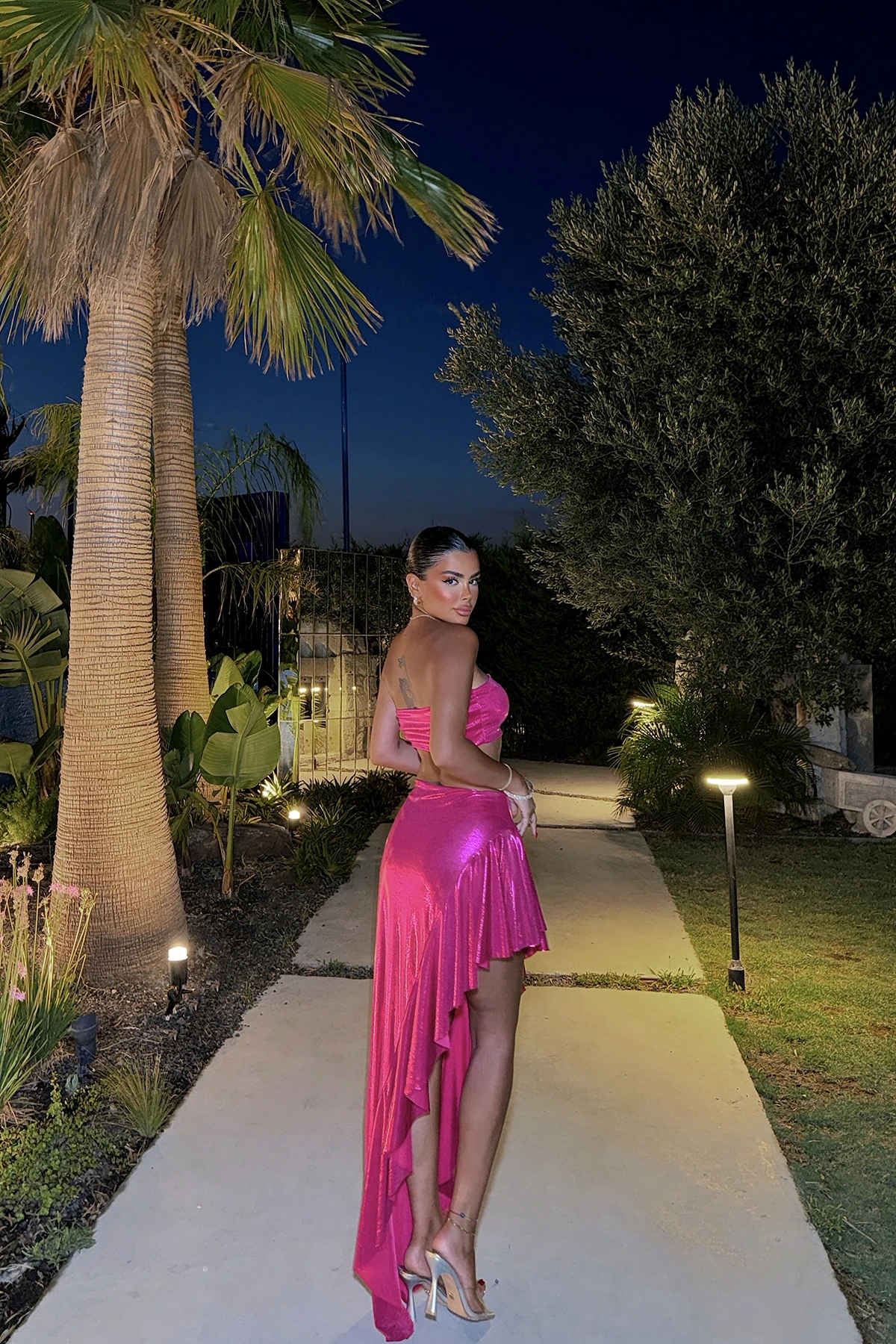 Picture of Fuchsia Shiny Ruffle Set