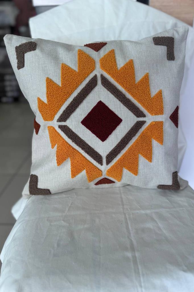 Picture of Carla 2li Punch Nakışlı Kırlent Kılıfı 45x45 Cm