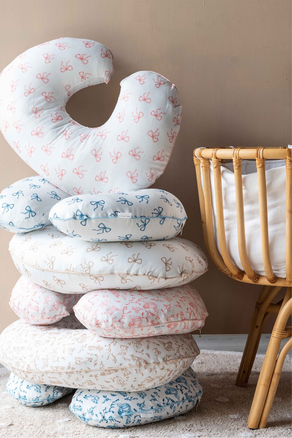 Picture of Emzirme Yastığı Kılıfı - Toile De Jouy / Bej