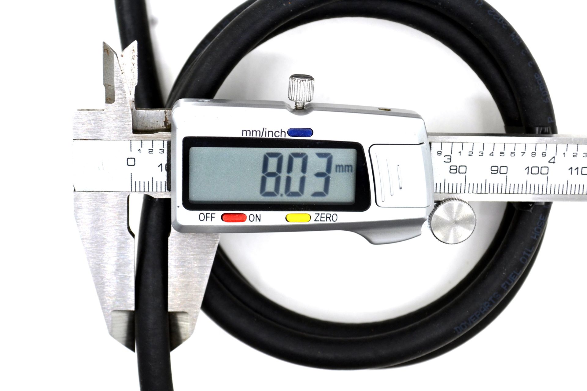 Picture of 3mm Takviyeli Akaryakıt Dizel Benzin Hortumu Siyah