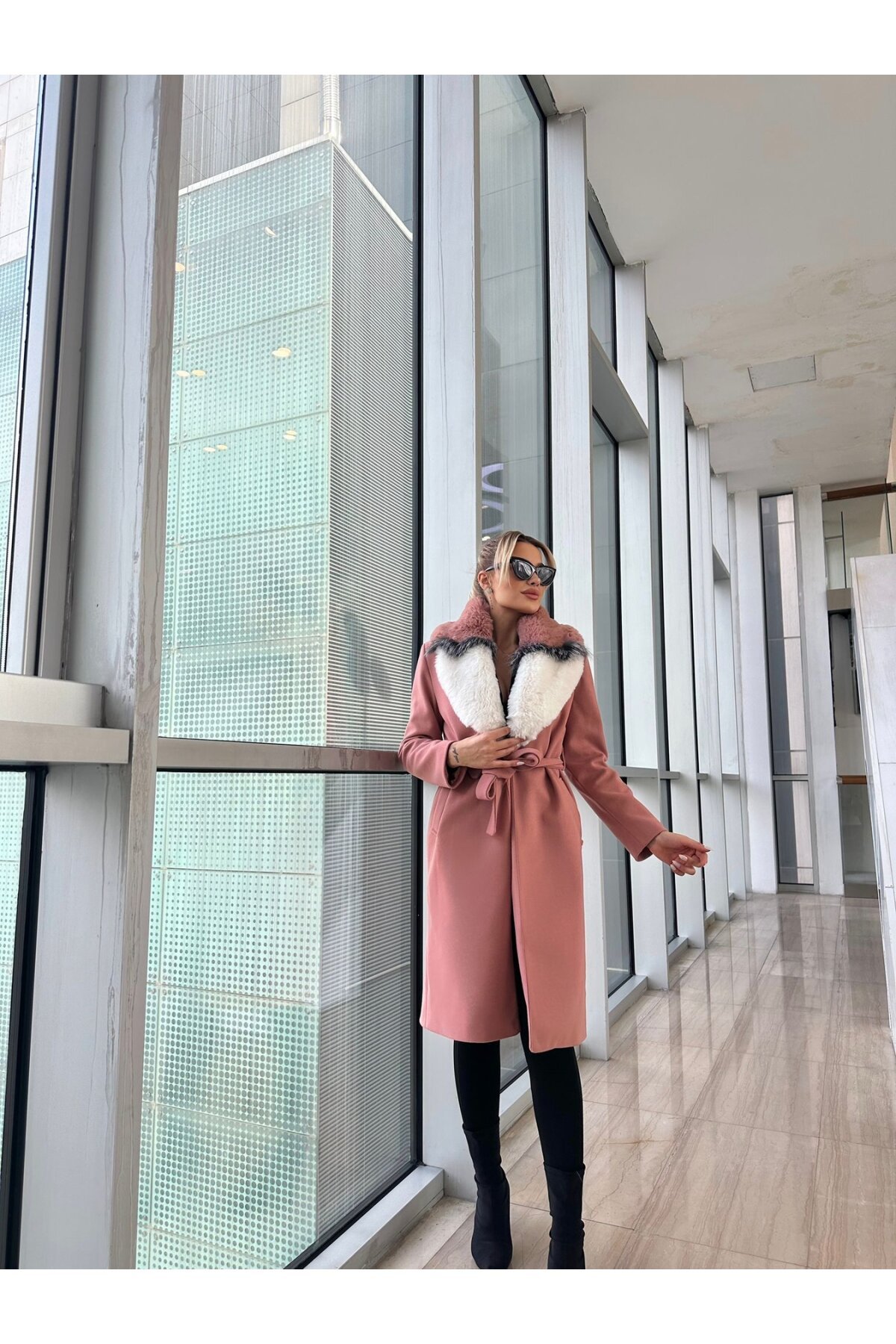 Picture of KÜRK DETAYLI KABAN