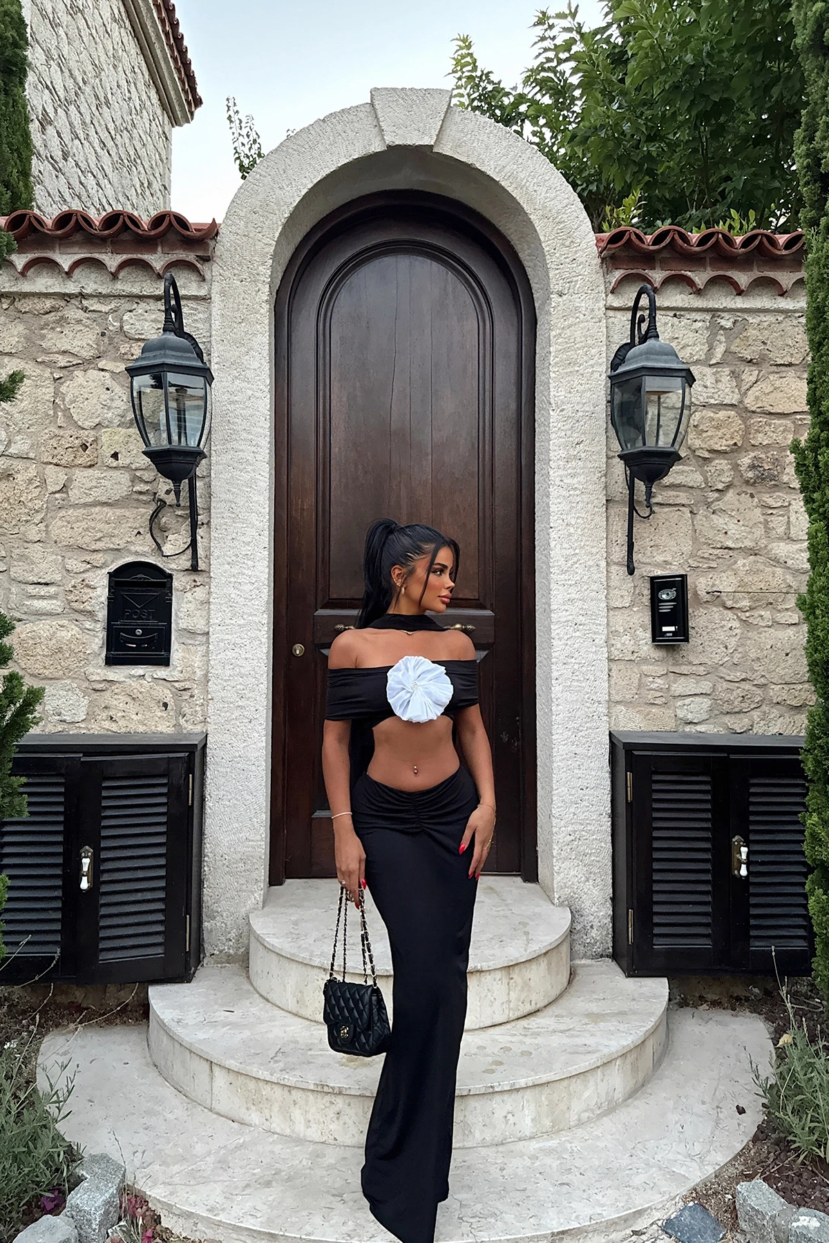 Picture of Black Skirt Suit