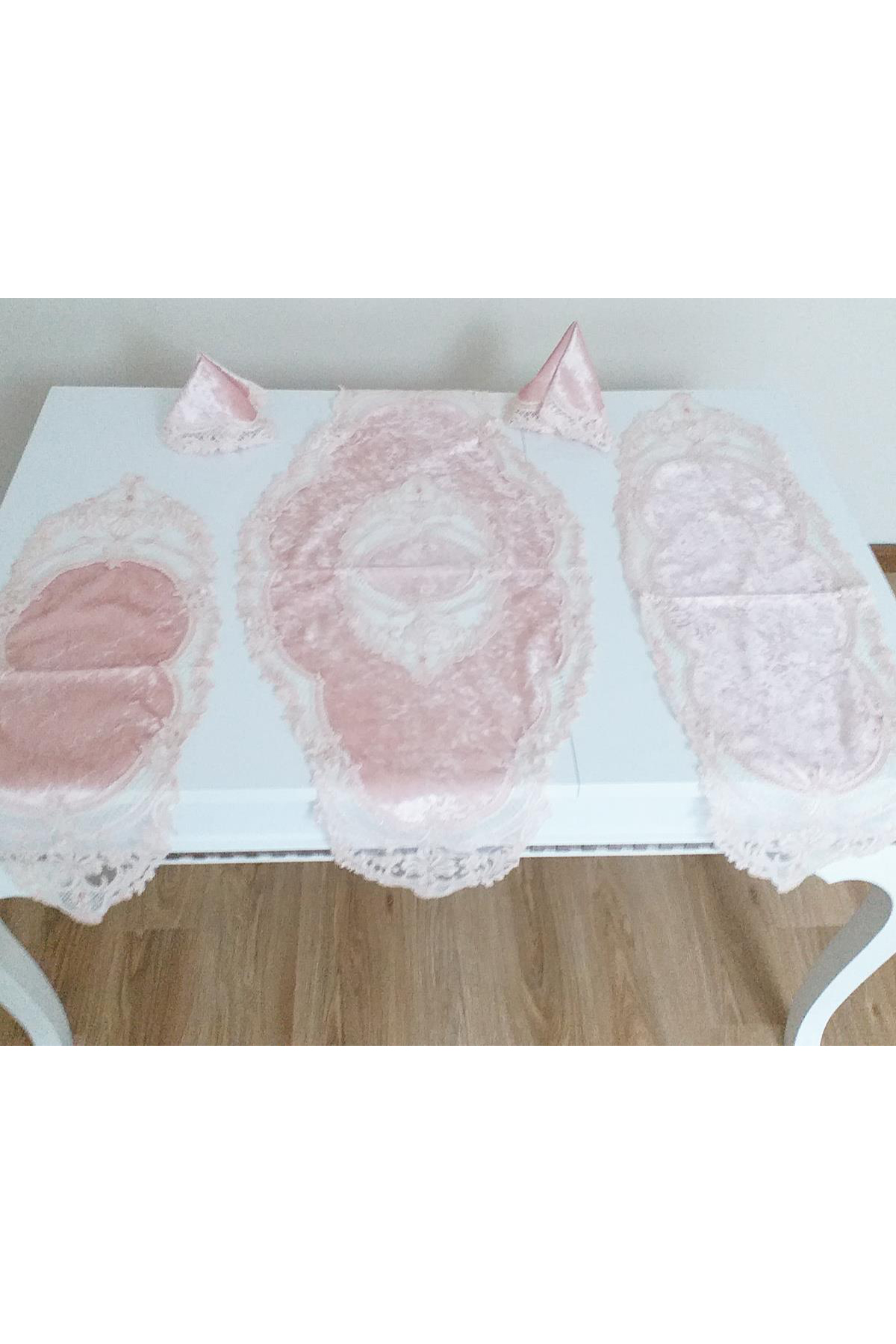 Picture of Fransız Güpürlü Orkide Kadife Salon Takımı 5 Parça Pudra