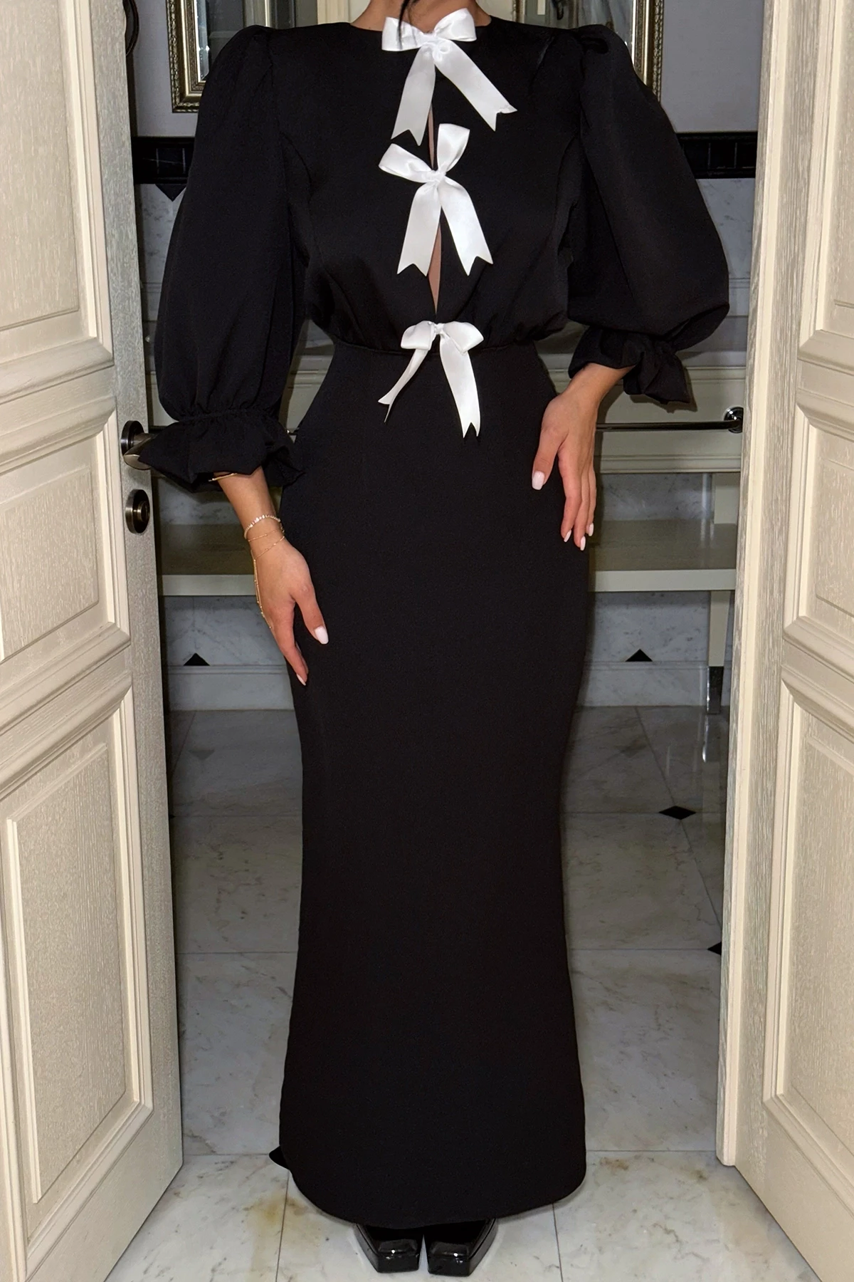 Picture of Black Balloon Sleeve Long Dress
