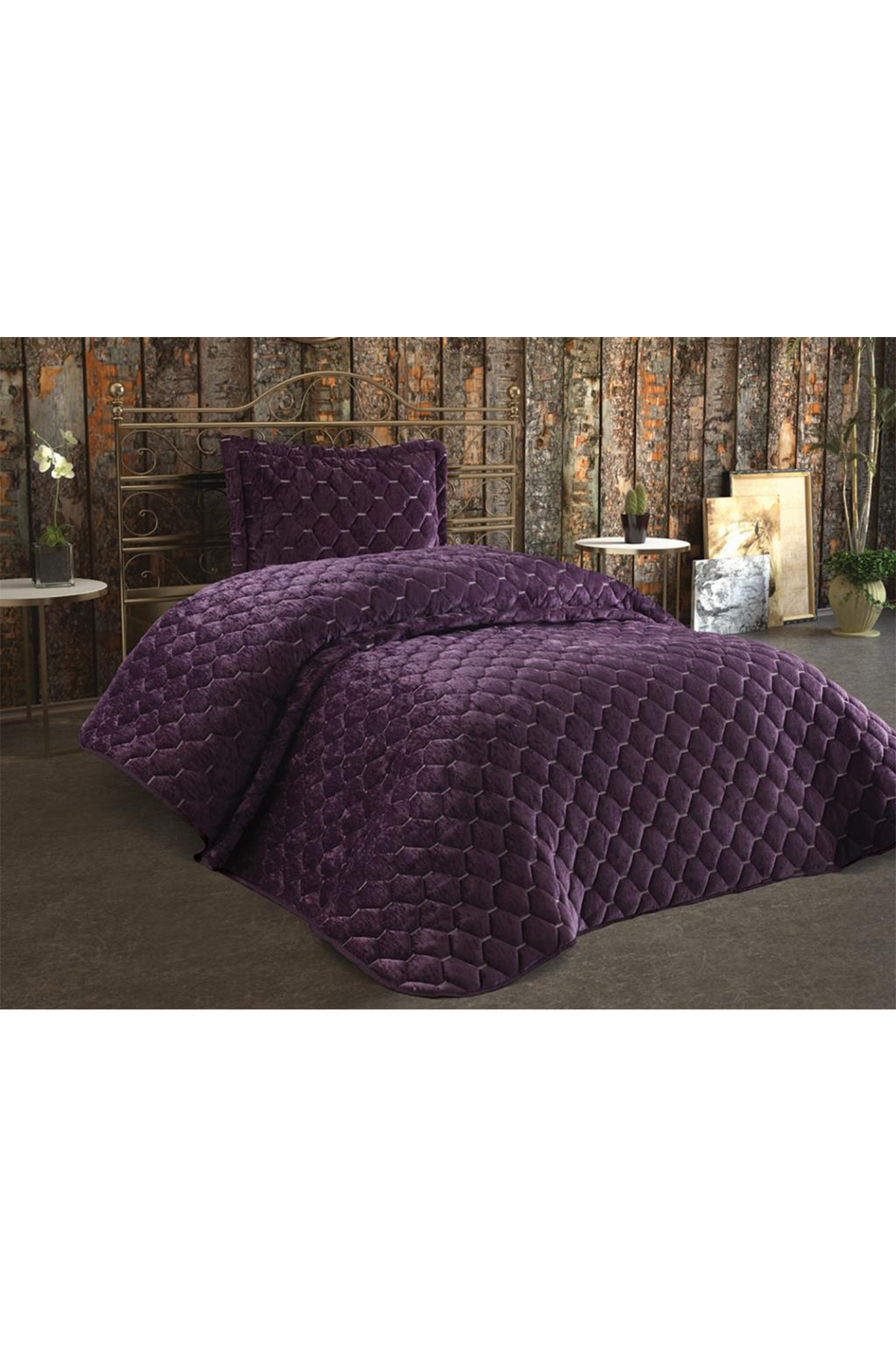 Picture of Lima Kadife Dolgulu Tek Kişilik Yatak Örtüsü Mürdüm