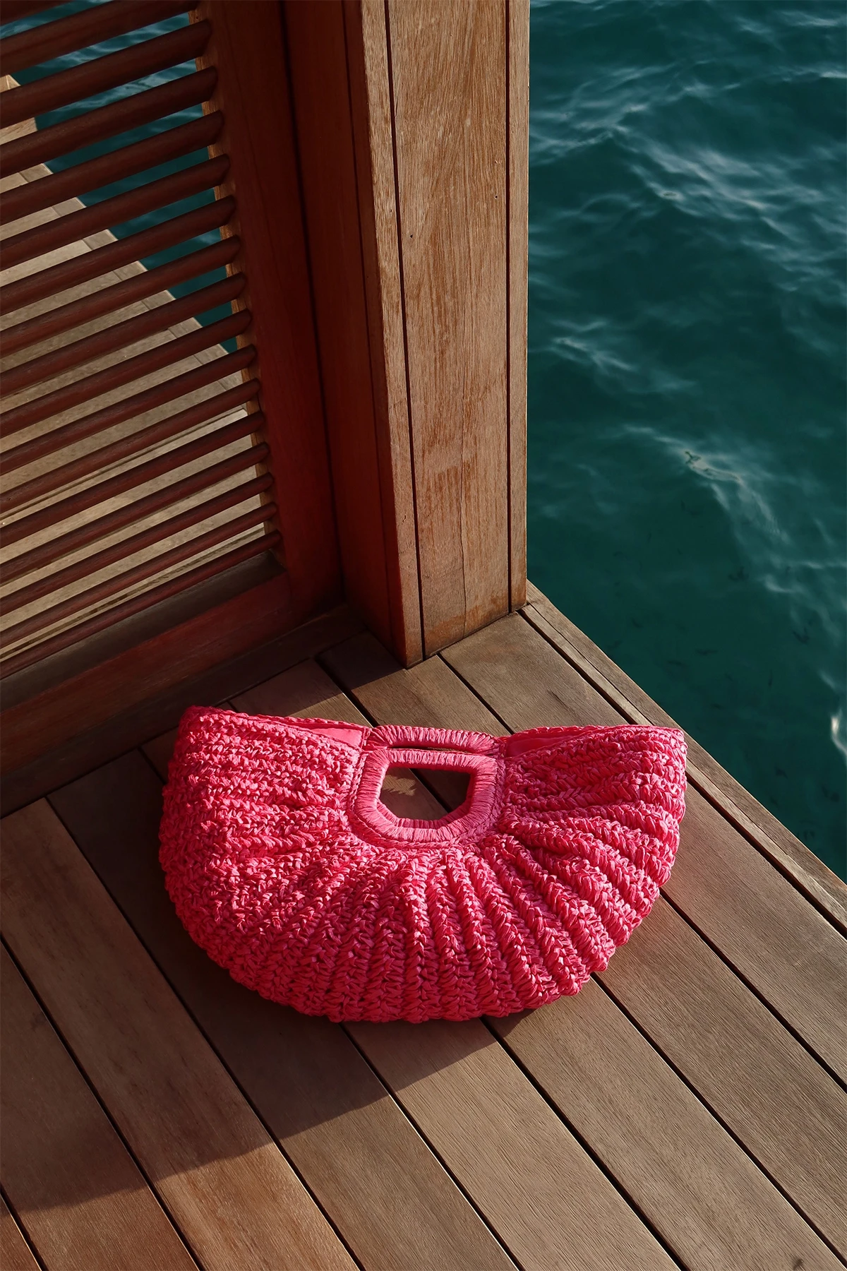 Picture of Fuchsia Straw Bag