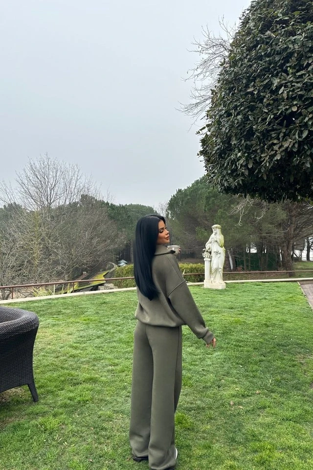 Picture of Khaki Zipper Detail Suit