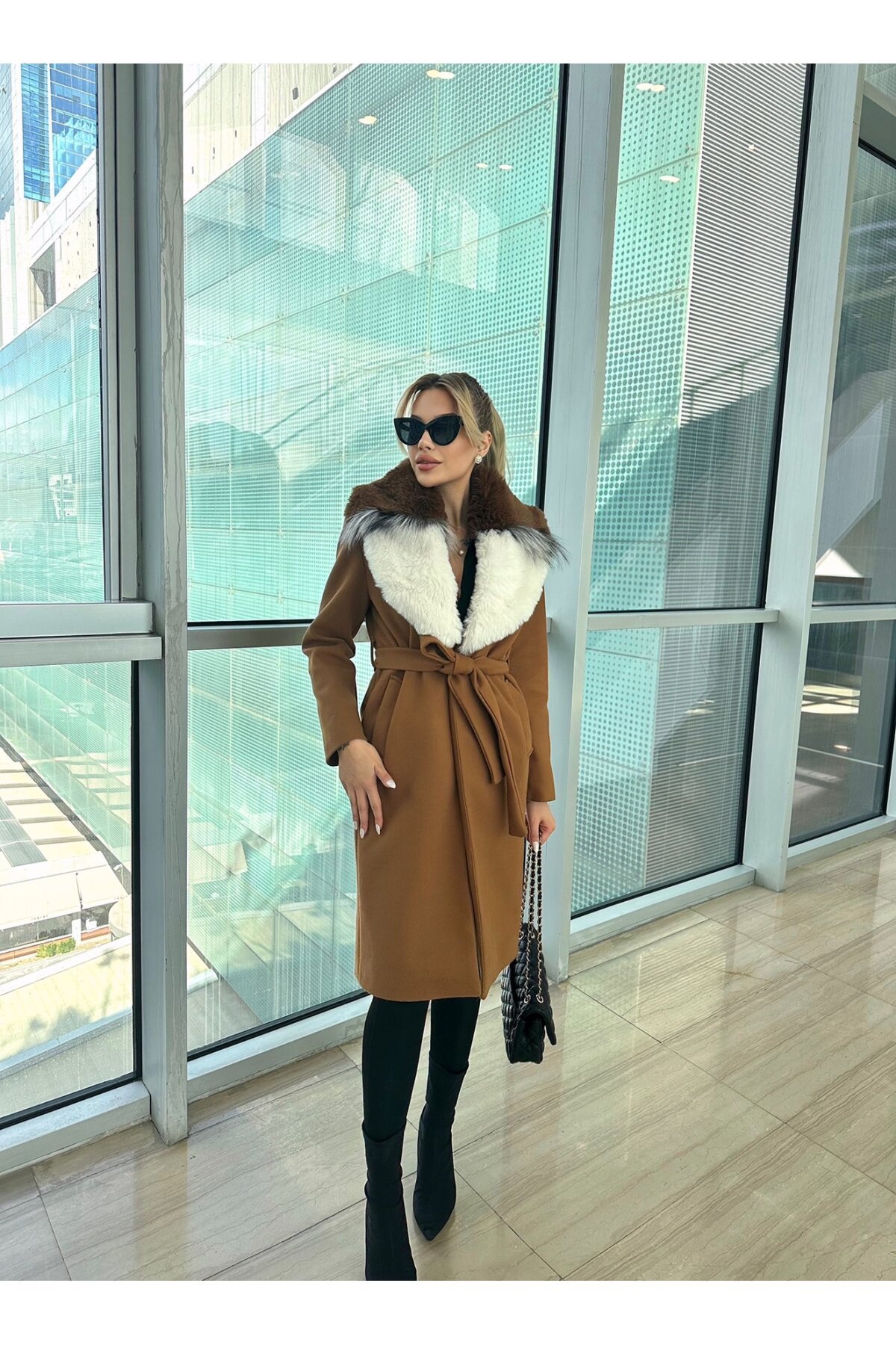 Picture of KÜRK DETAYLI KABAN