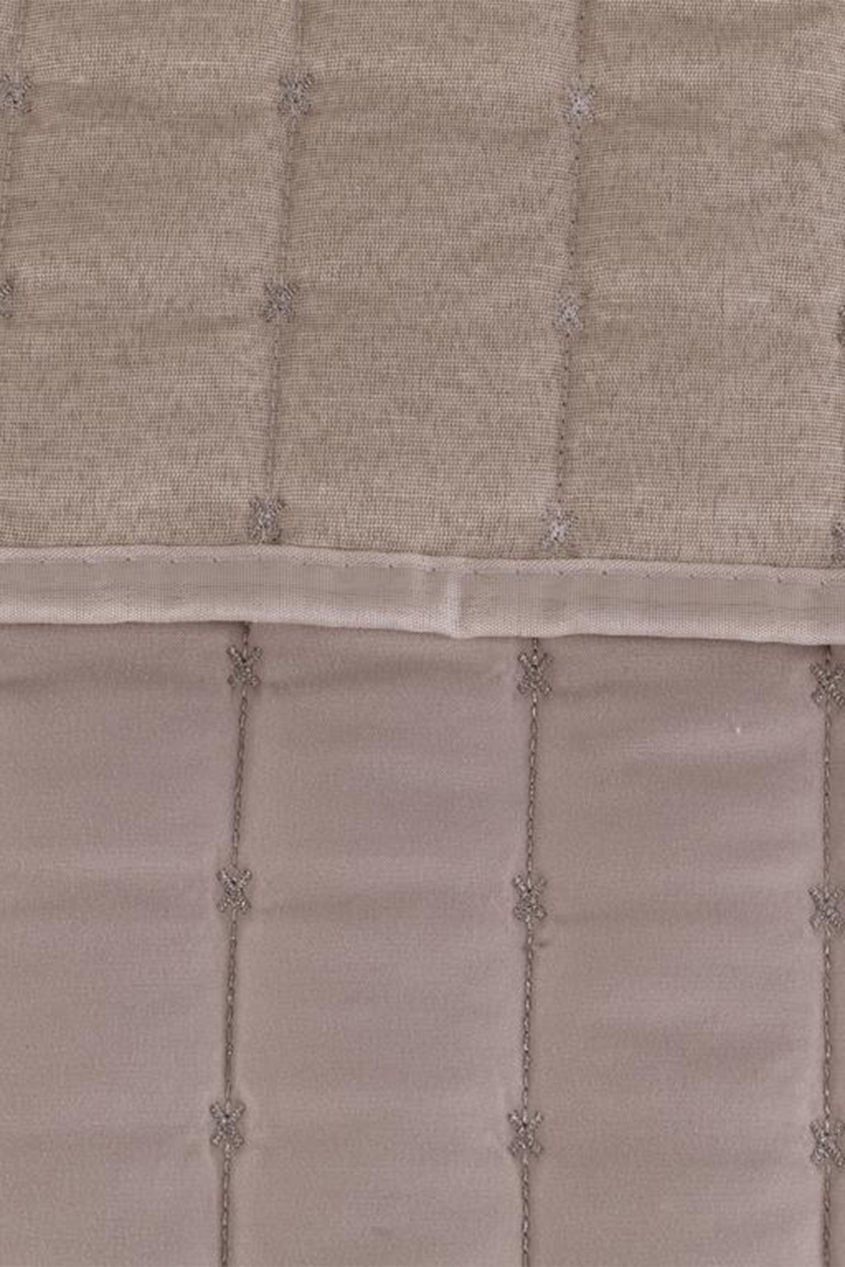 Picture of Dublin Çift Kişilik Kapitoneli Yatak Örtüsü Cappucino