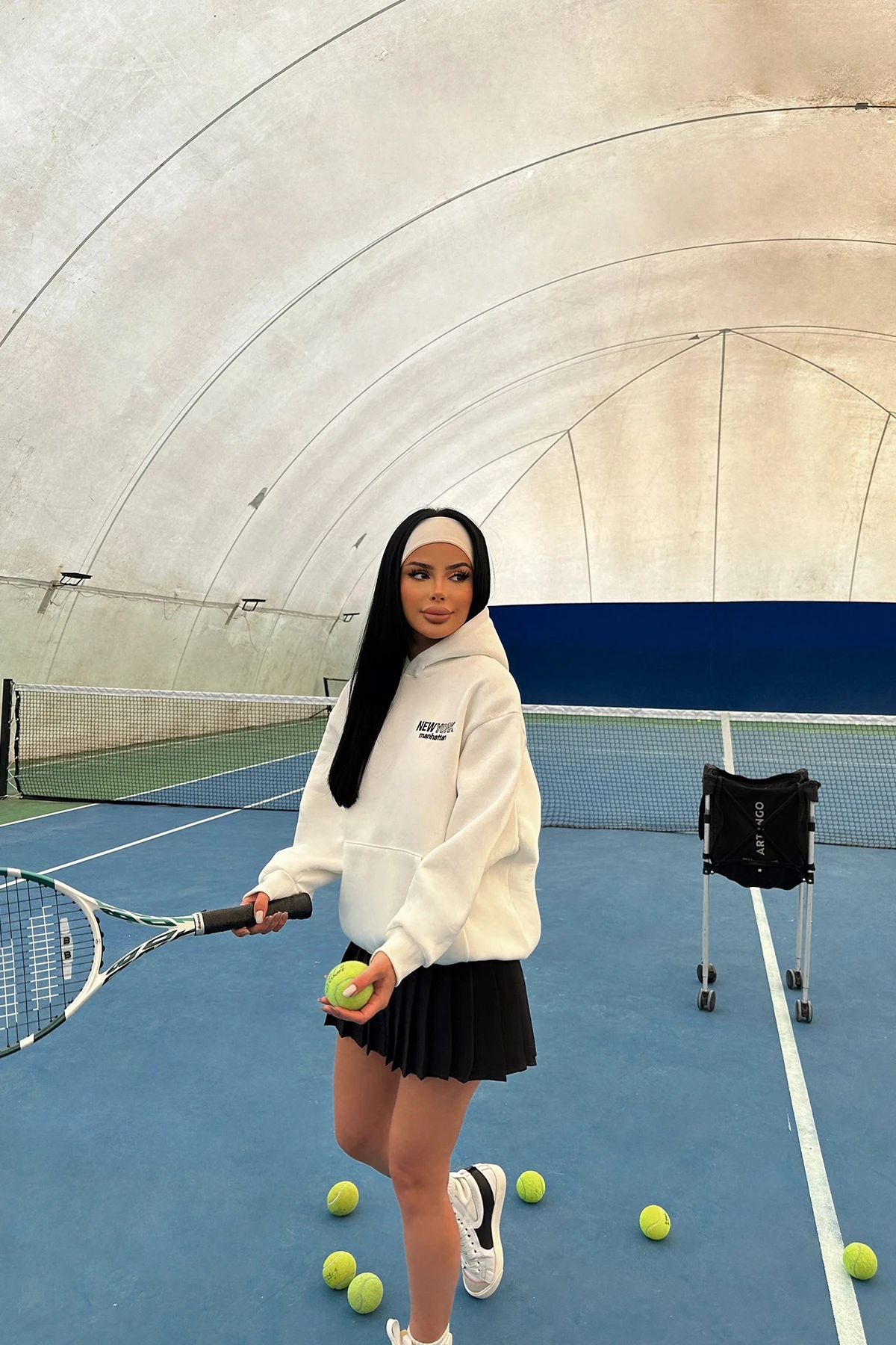 Picture of White New York Written Hooded Sweat