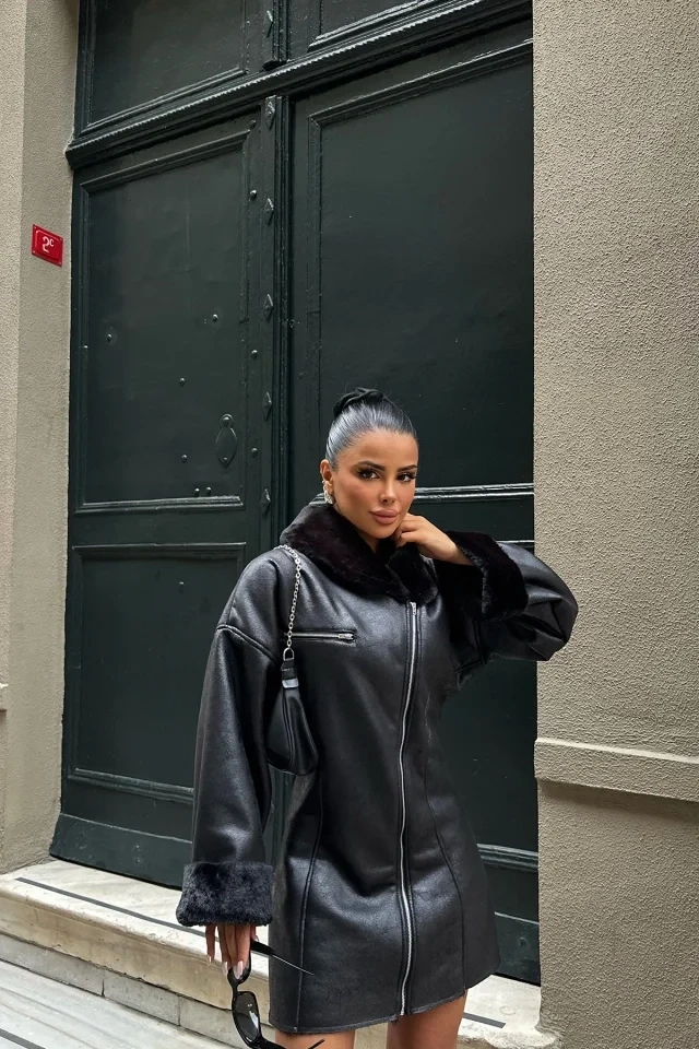 Picture of Black Fur Detail Coat