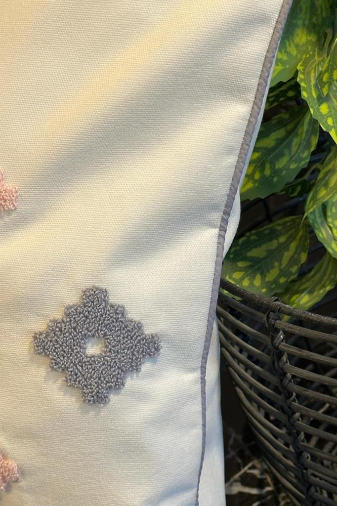 Picture of Jülide Lüx Nakışlı Keten Kırlent Kılıfı 45x45 cm