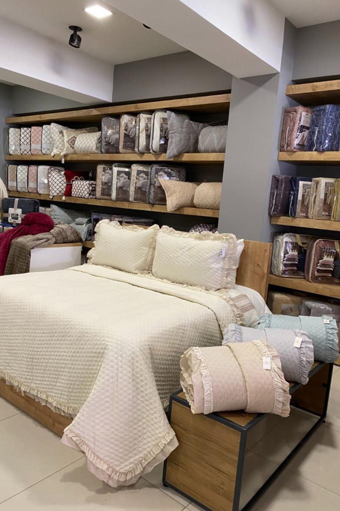 Picture of Kanula Elyaf Dolgulu Çift Kişilik 240x260 Cm Yatak Örtüsü