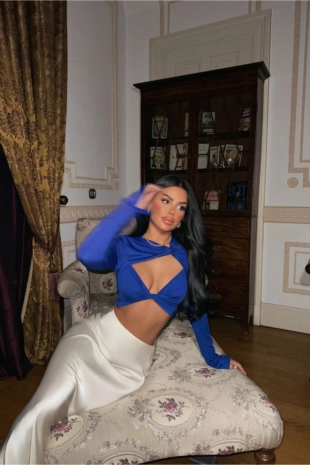 Picture of Saks Window Detail Crop Top