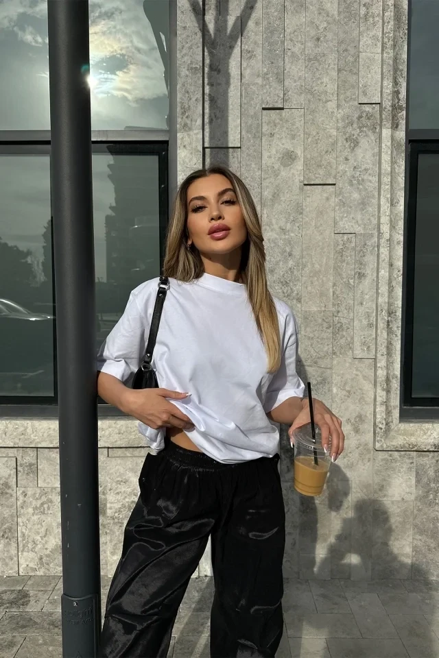 Picture of White Loveless Written T-Shirt