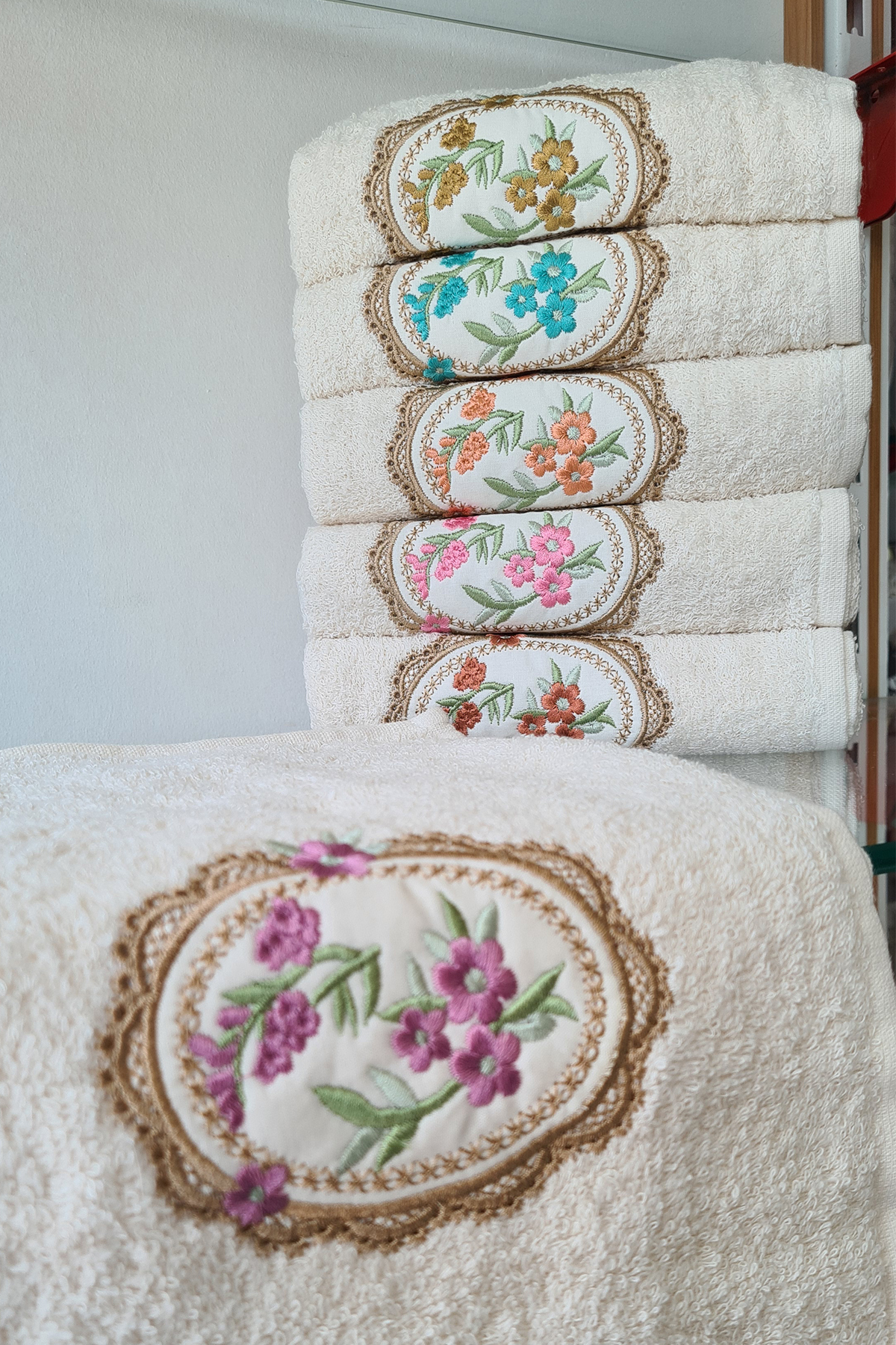 Picture of Gülistan Nakışlı 6 lı El Yüz Havlu Takımı