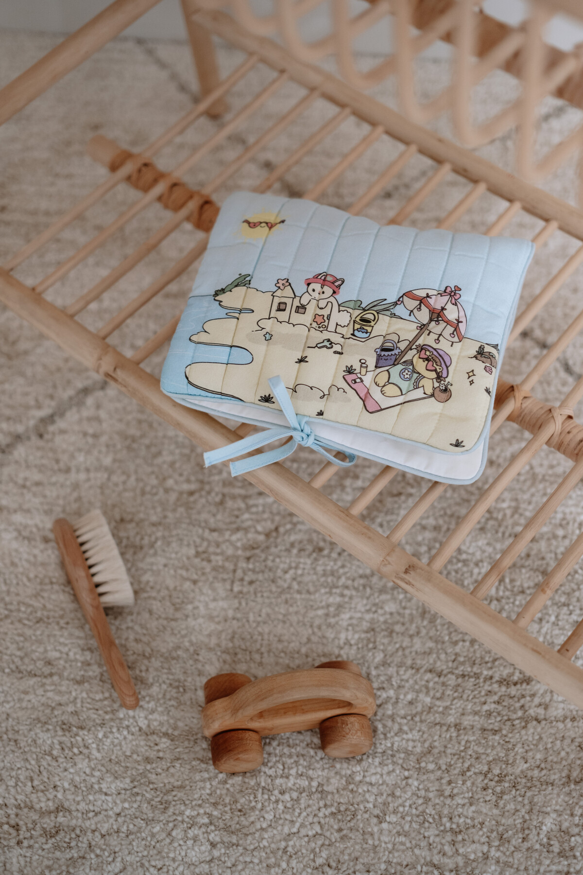 Picture of Islak Mendil & Bez Çantası - Sahil / Kız