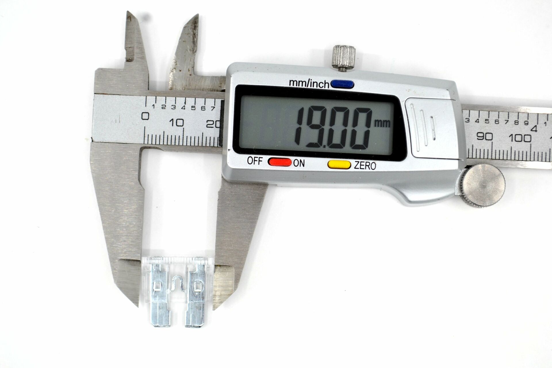 Picture of 100 Adet 25A Şeffaf Beyaz Standart Oto Bıçak Sigorta 12V - 32V DC