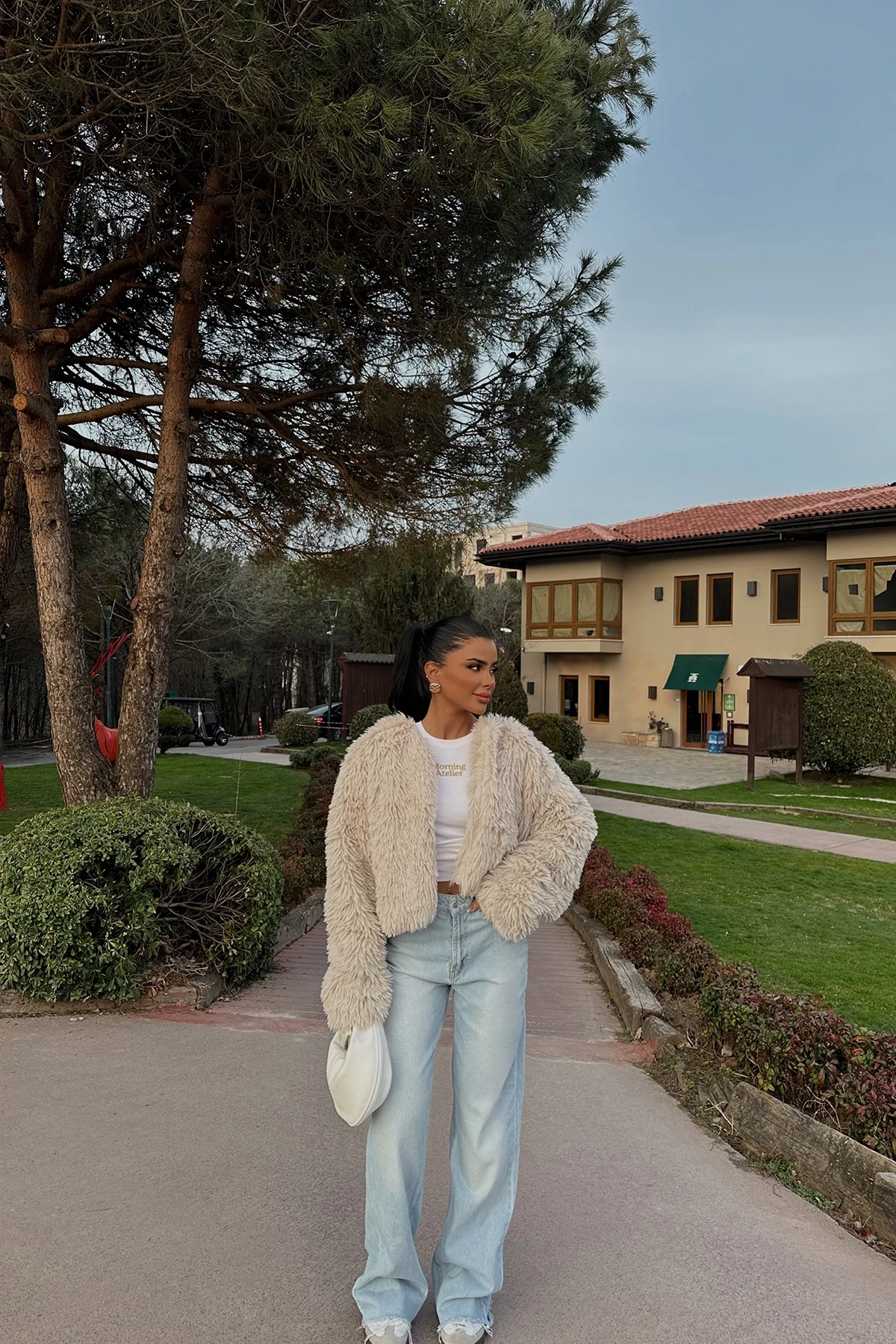 Picture of Cream Ruby Short Fur