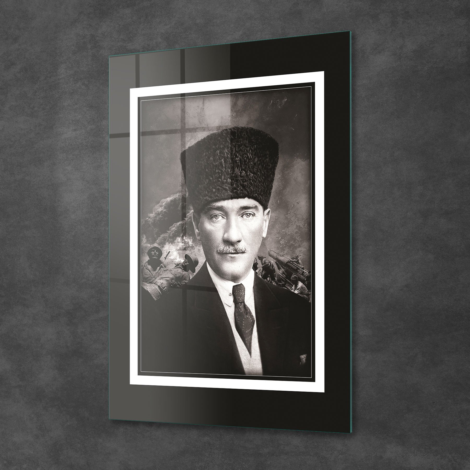 Picture of Decovetro Kalpaklı Atatürk Cam Tablo 70x100 cm