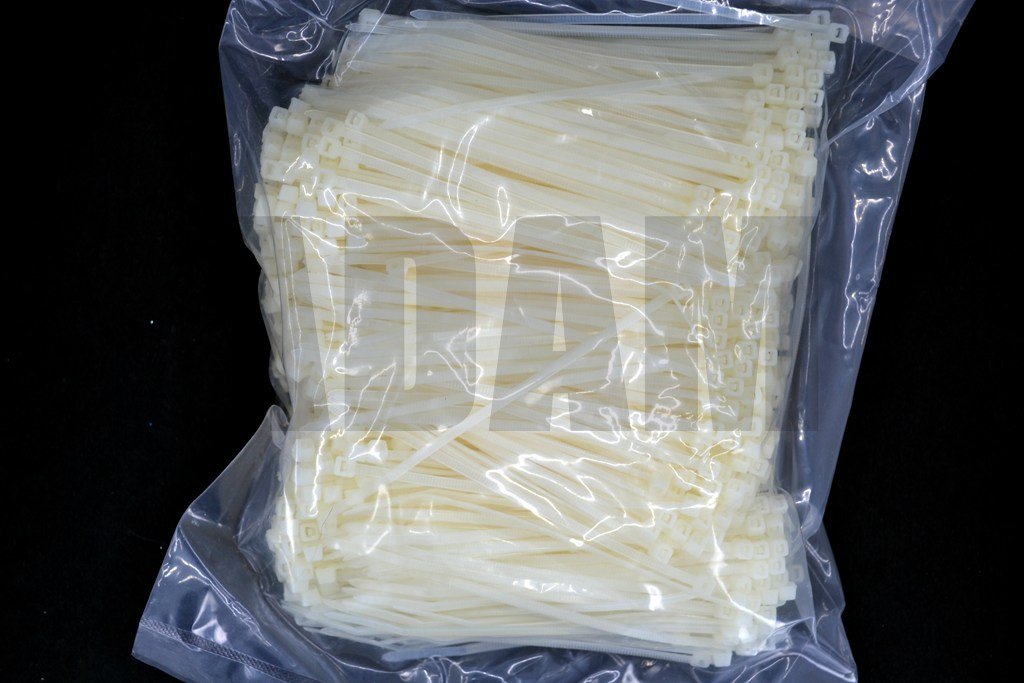 Picture of 1000 Adet Beyaz 100x2,5 UL Sertifikalı Kablo Bağı