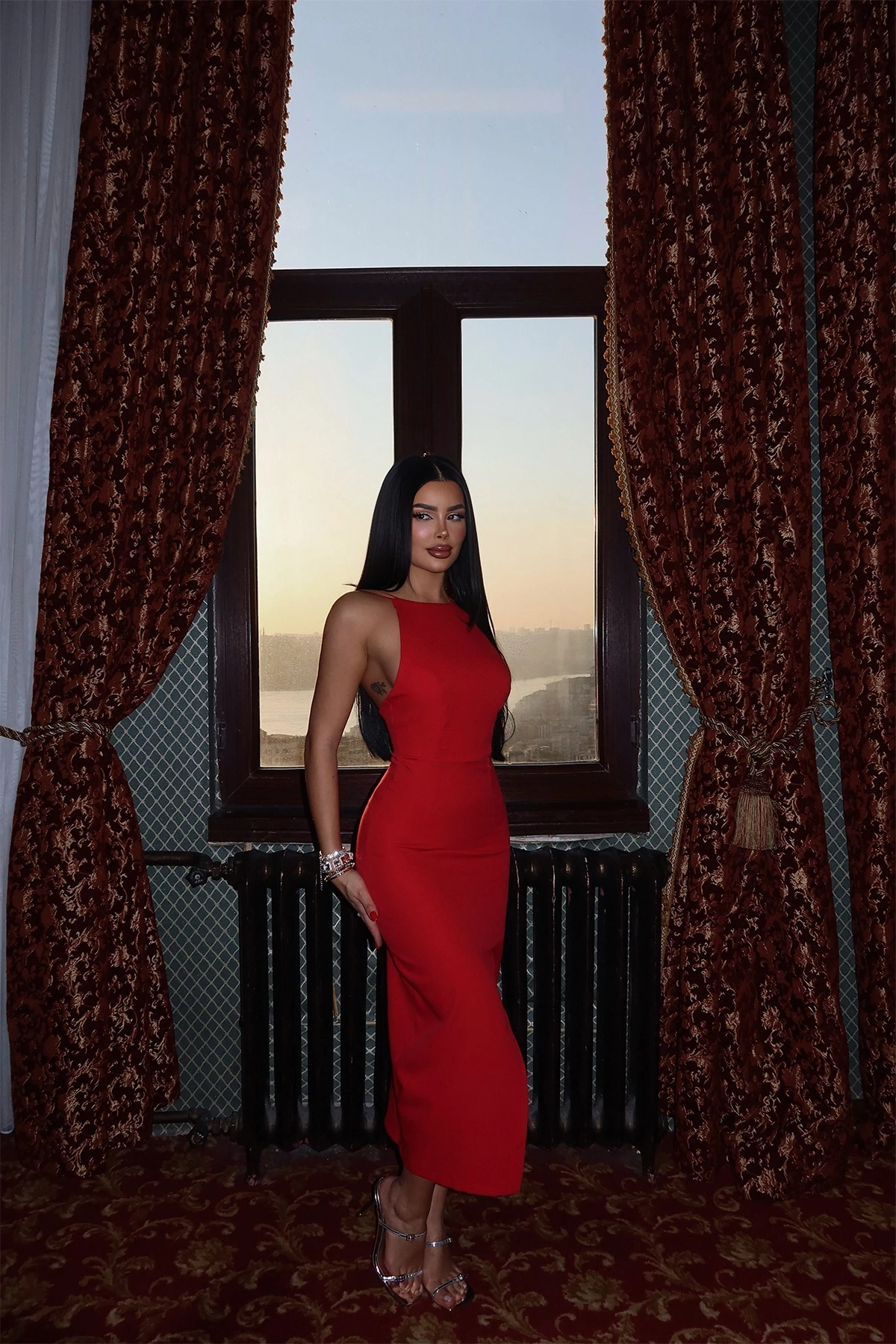 Picture of Red Rowena Slit Detailed Pencil Dress