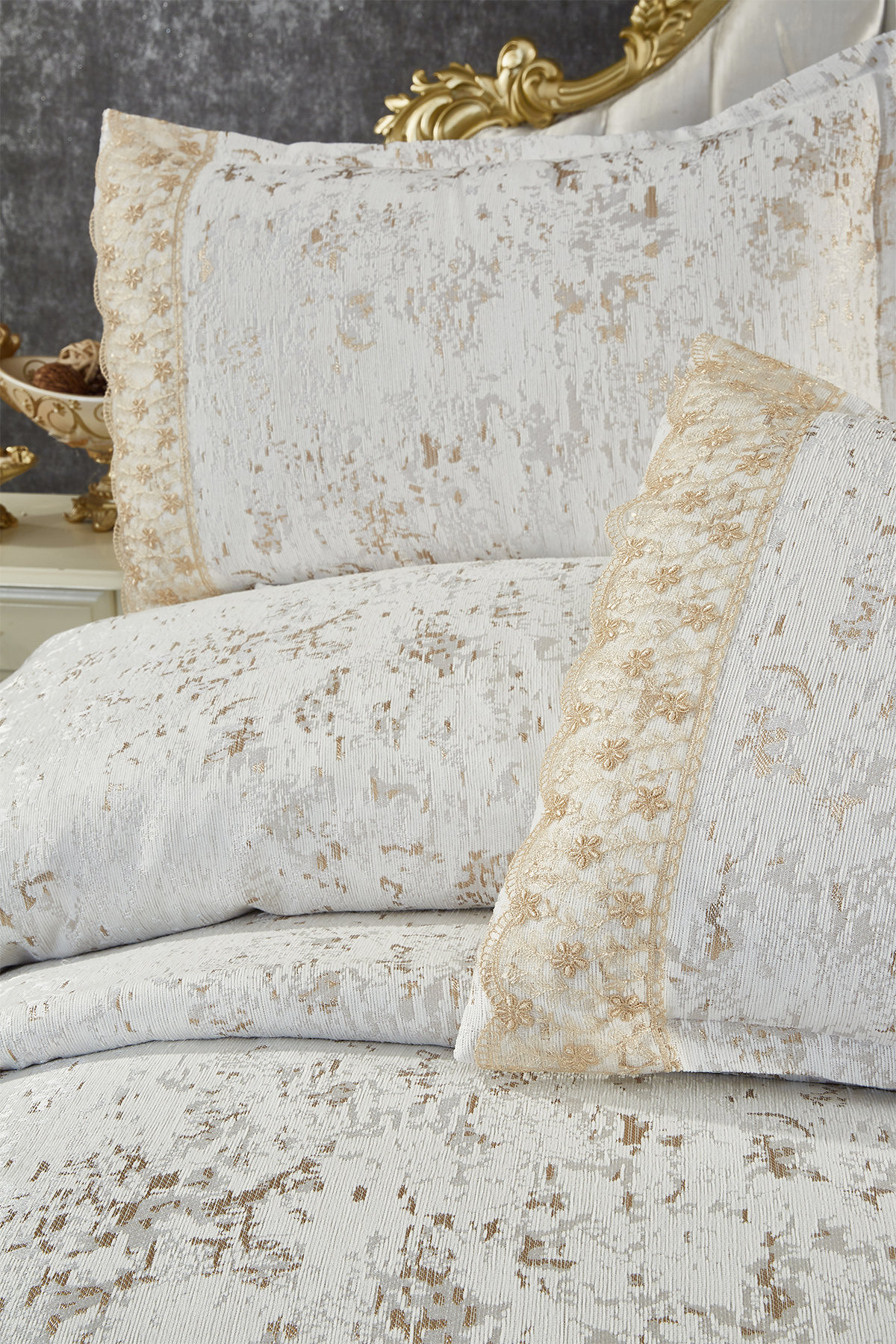 Picture of Çeyiz Diyarı Yonca Yatak Örtüsü Krem Cappucino