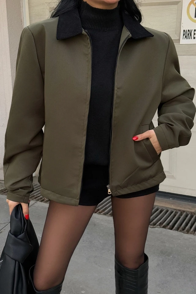 Picture of Khaki Pocket Detailed Zippered Jacket