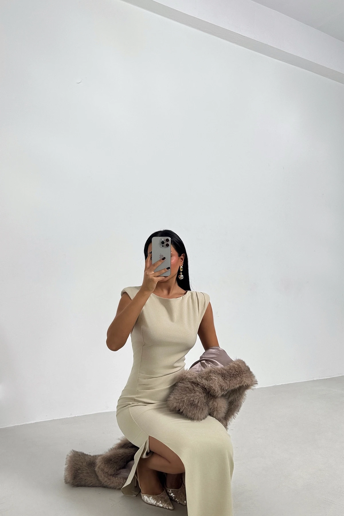 Picture of Beige Basic Midi Dress