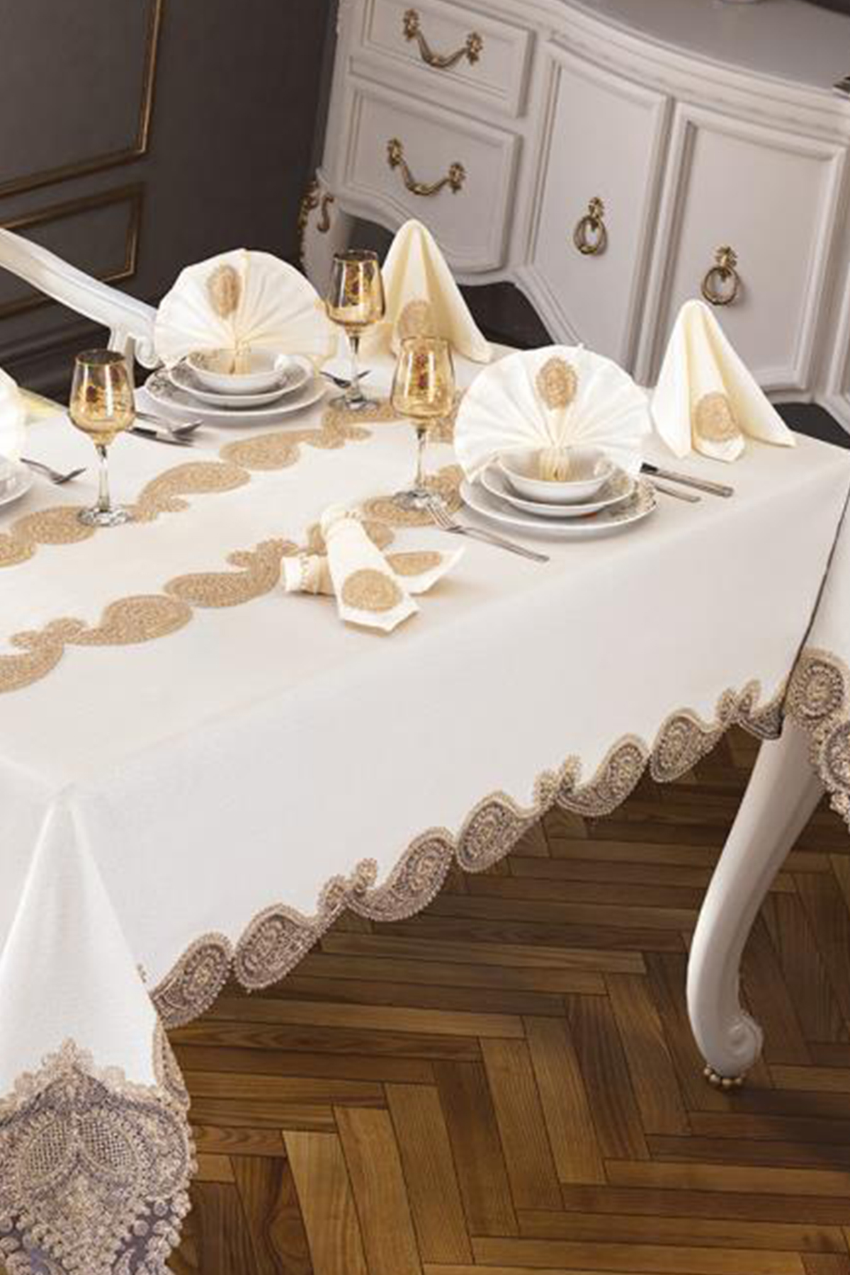 Picture of Verna Masa Örtüsü 160x260 Cm 26 Parça Krem Gold