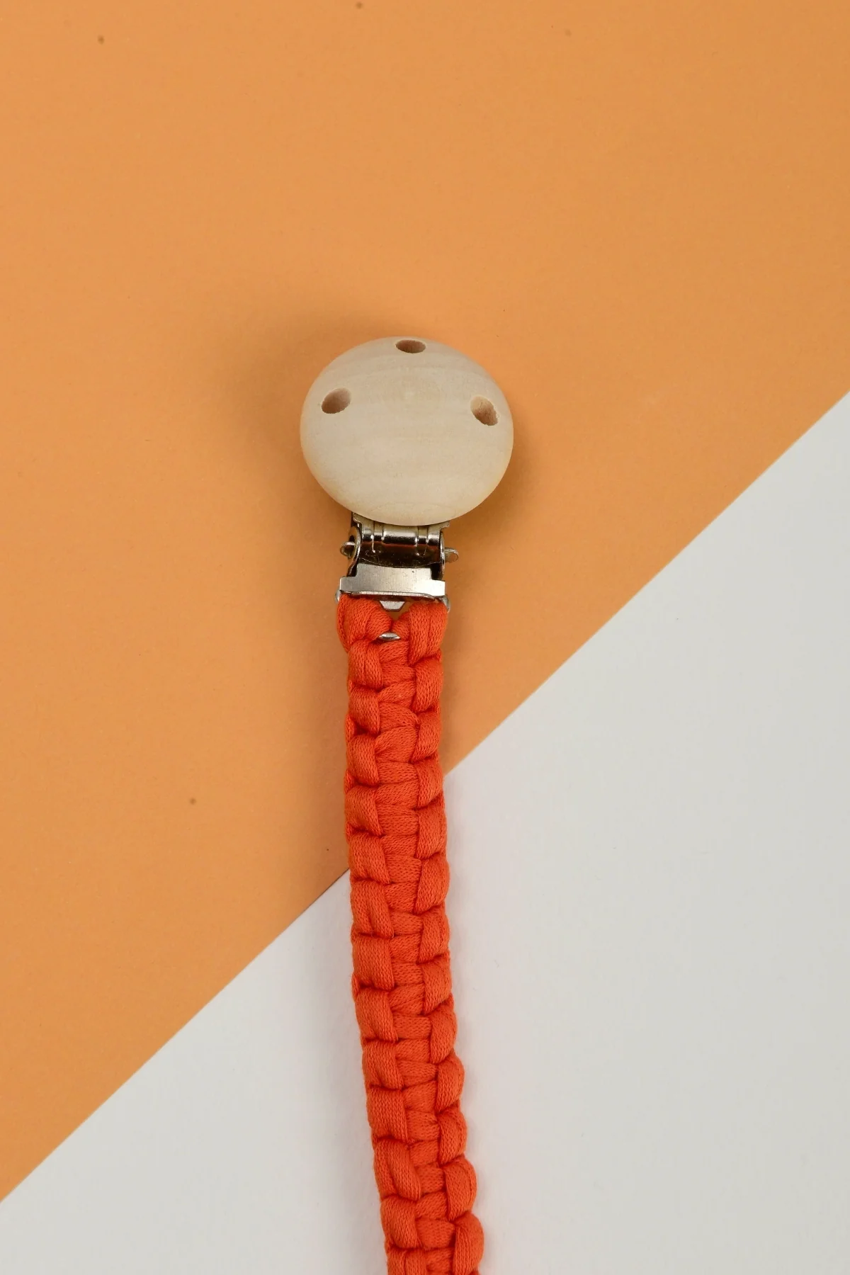 Picture of El Örmesi Doğal Ahşap Emzik Askısı - Düz - Turuncu