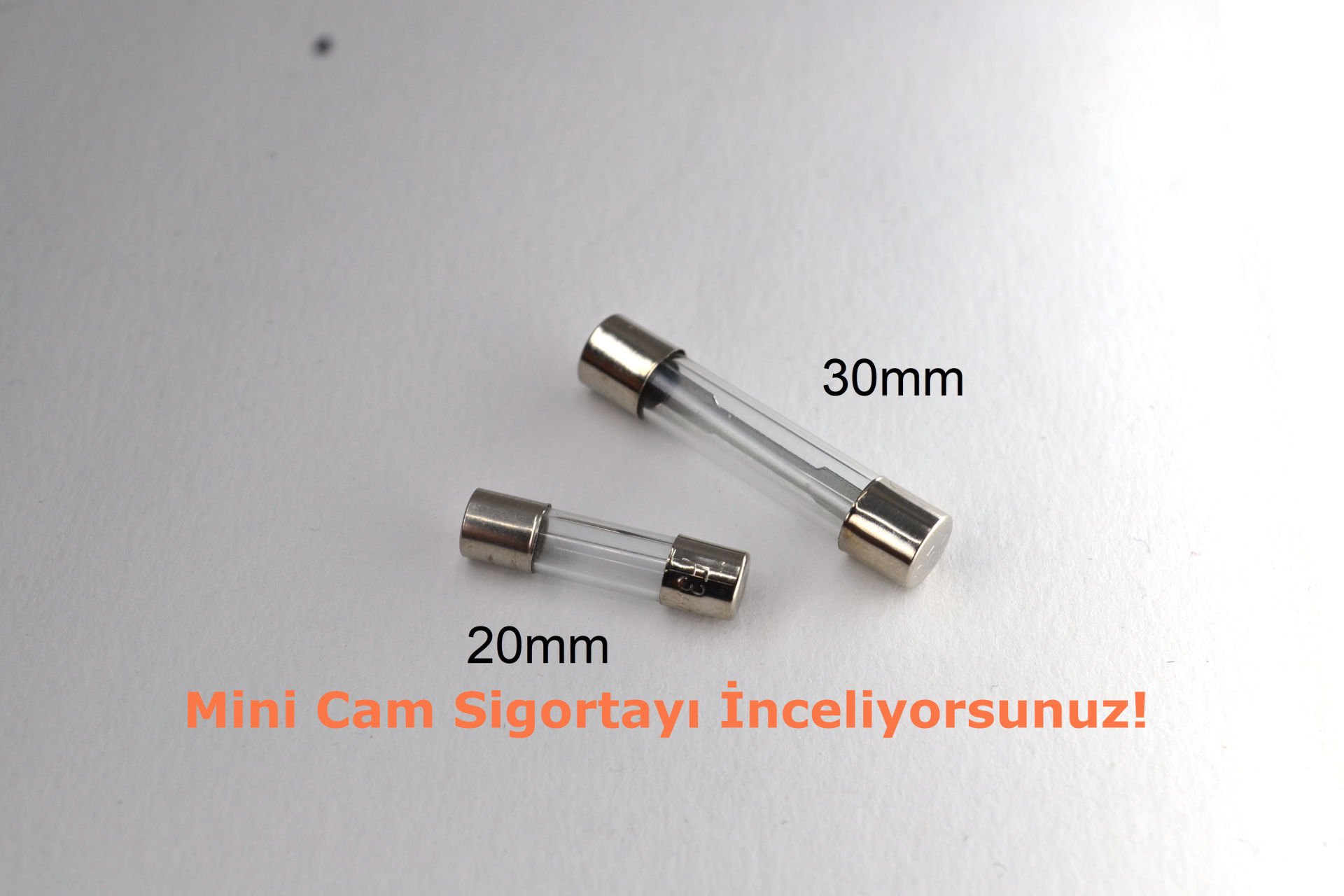 Picture of 100 Adet 20 Amper Cam Sigorta 20A 6X30mm MT-CAM3020