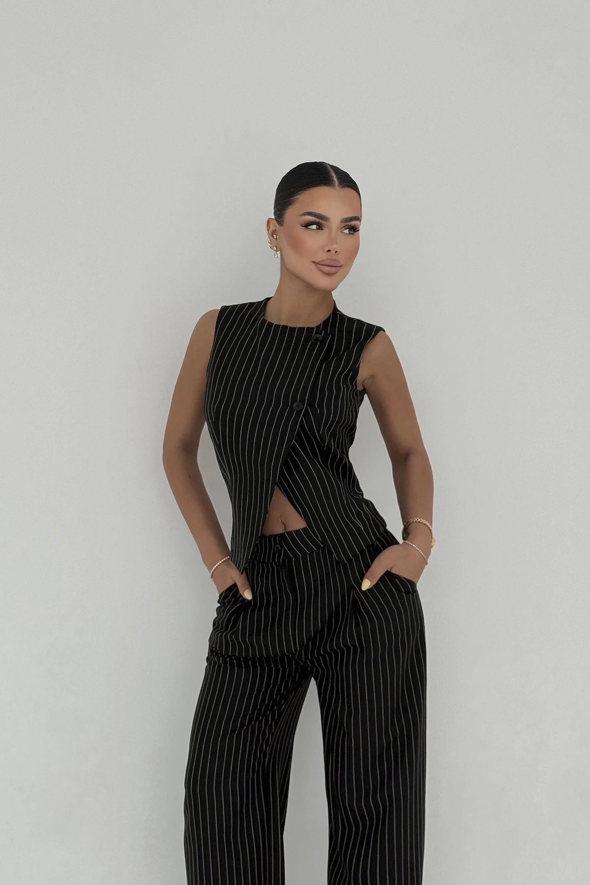 Picture of Black Marly Suit