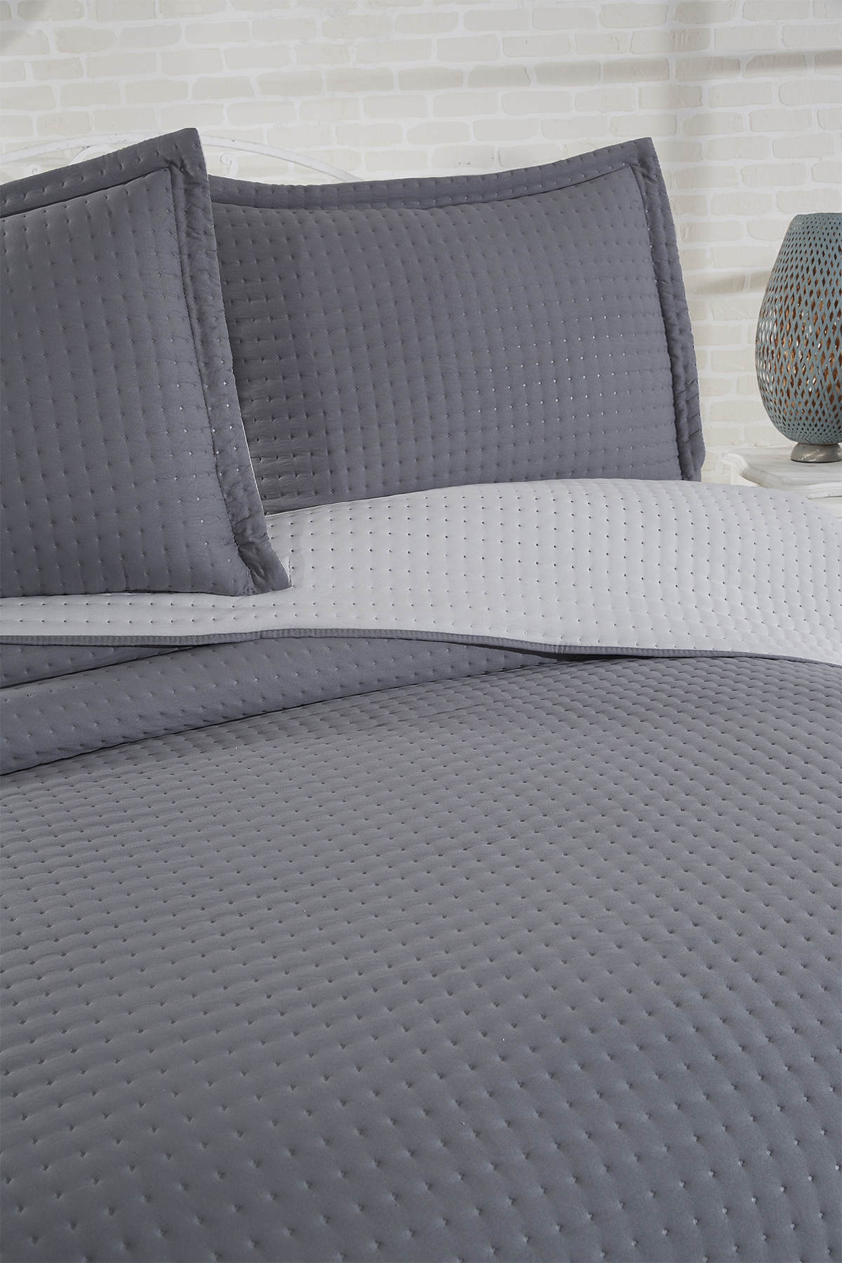 Picture of Elisa Dolgulu Çift Taraflı Çift Kişilik 240x260 Cm Yatak Örtüsü Antrasit