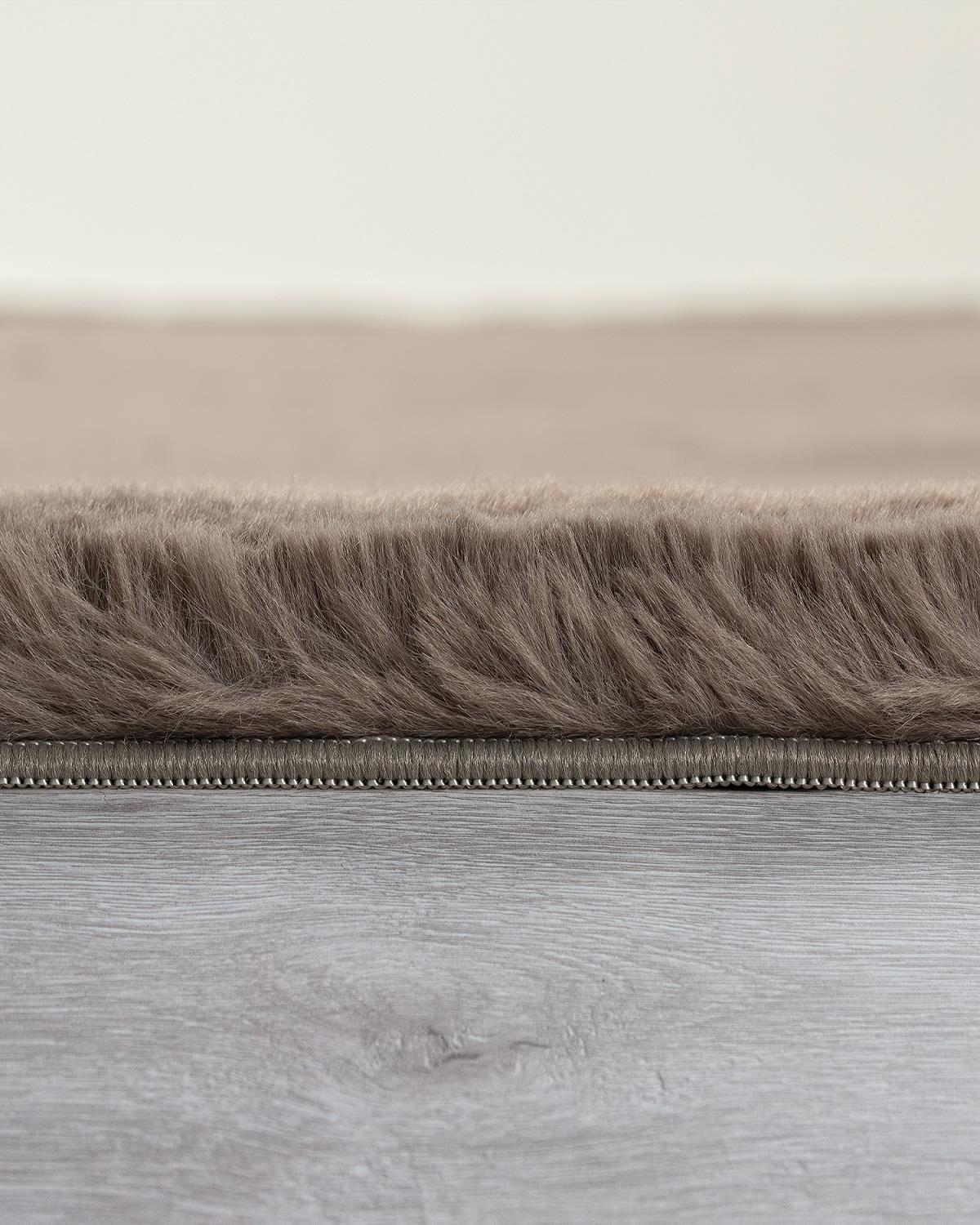 Picture of Jassrug Fuzzy Tavşan Tüyü Kürk Halı 80x150 Antrasit