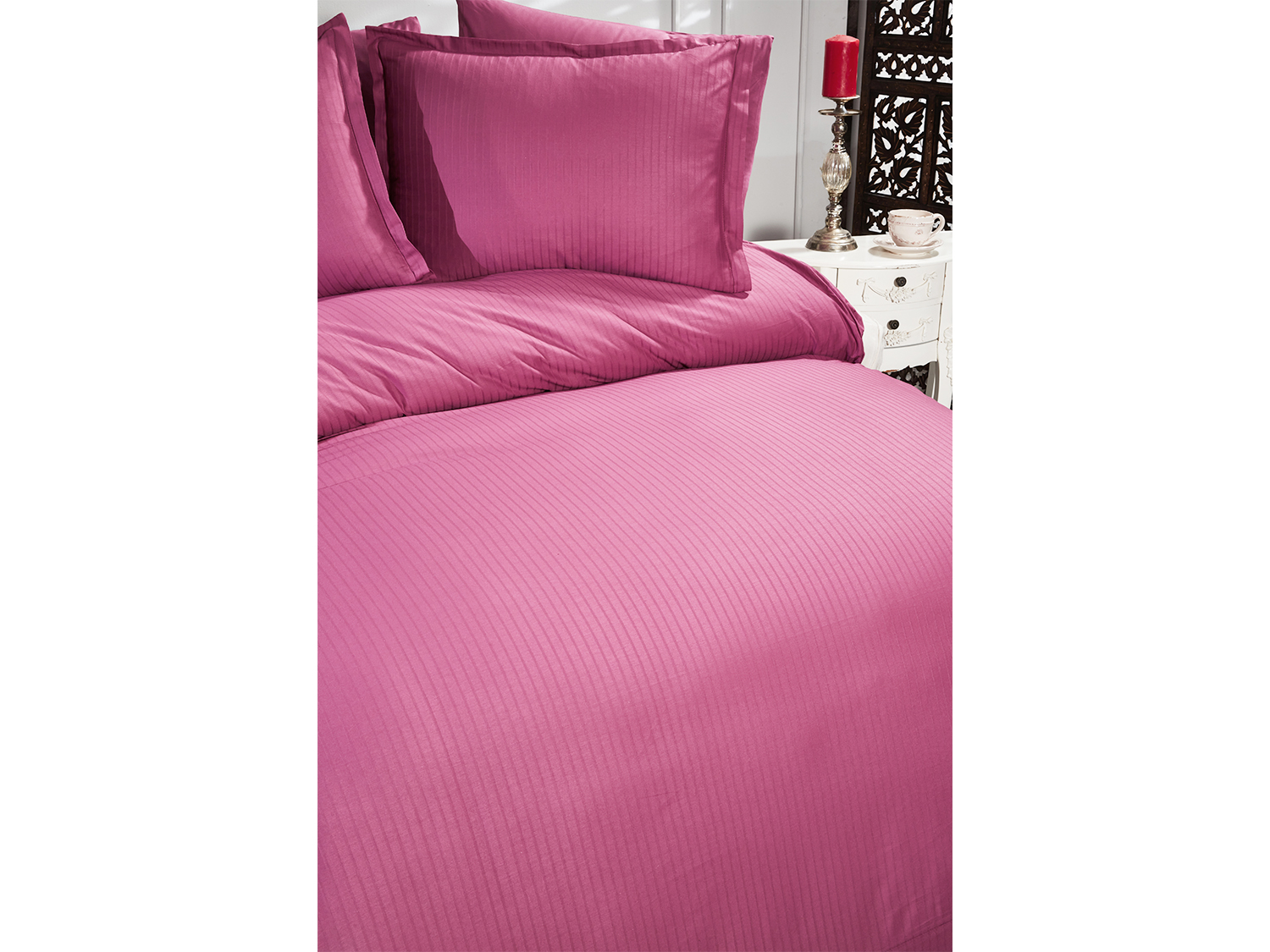 Picture of Satin Zarif Armürlü Çift Kişilik Nevresim Takımı Mürdüm