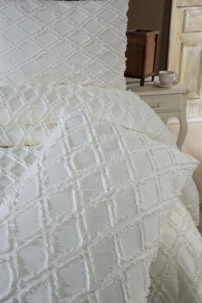 Picture of Çeyiz Diyarı Vesya 3 Parça Çift Kişilik Pike Takımı Krem