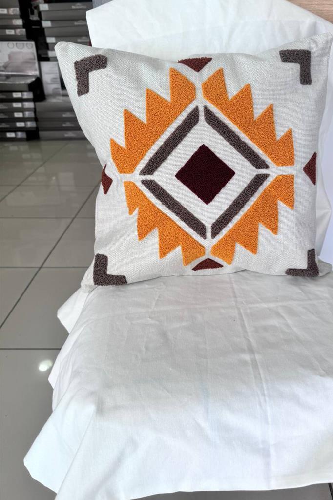 Picture of Carla 2li Punch Nakışlı Kırlent Kılıfı 45x45 Cm